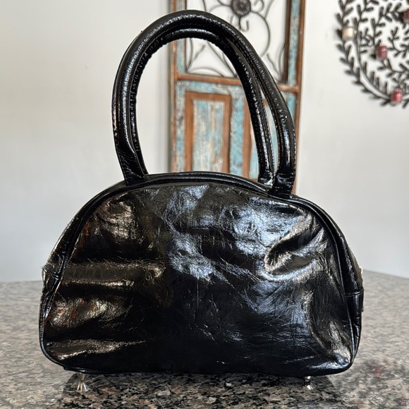 Hello Kitty Black Handbag with Red Bow - Picture 5 of 13